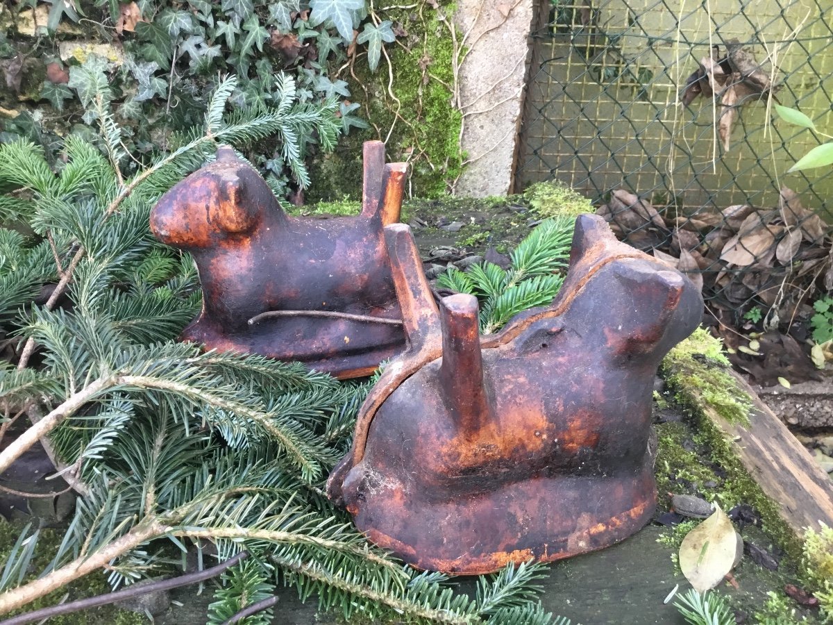 The 2 Cooking Molds In The Shape Of A Lamb In Glazed Terracotta-photo-2