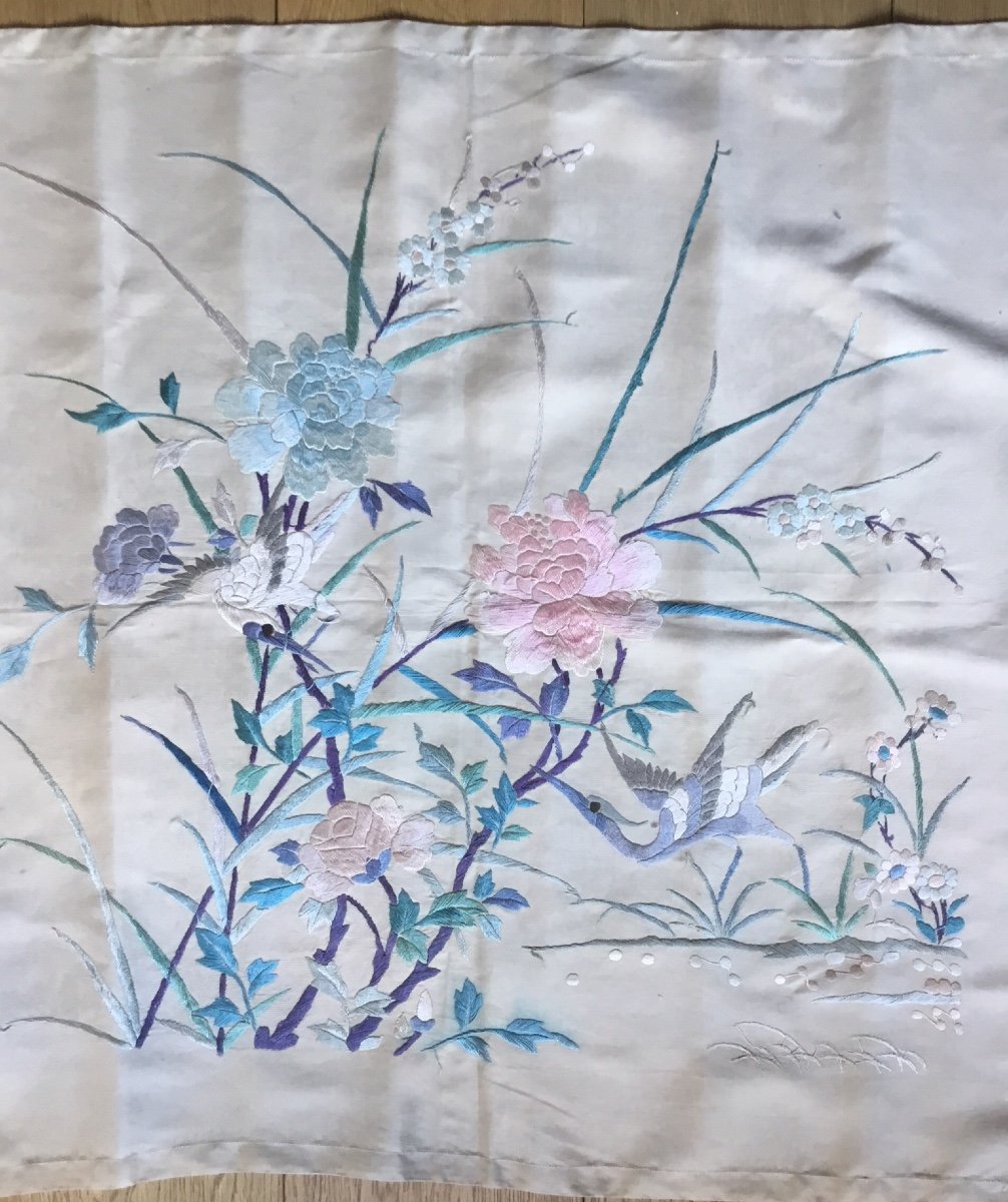 Embroidered Silk Square, China, Circa 1900-photo-4