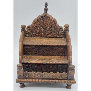 Small Altar In Carved Wood From North India Early 20th Century
