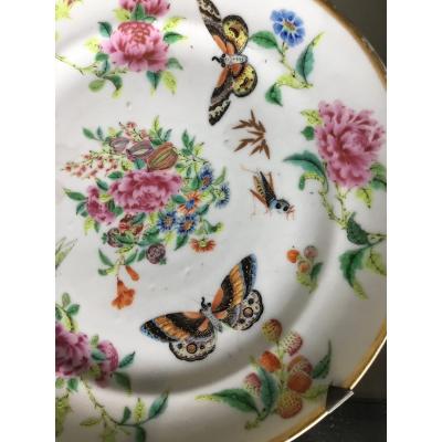 Porcelain Plate With Butterflies And Strawberries, Canton, China, XIXth