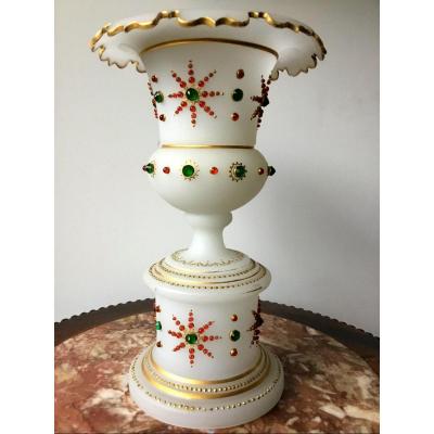 Vase Medicis En Opaline Et Cabochons, Napoléon III 