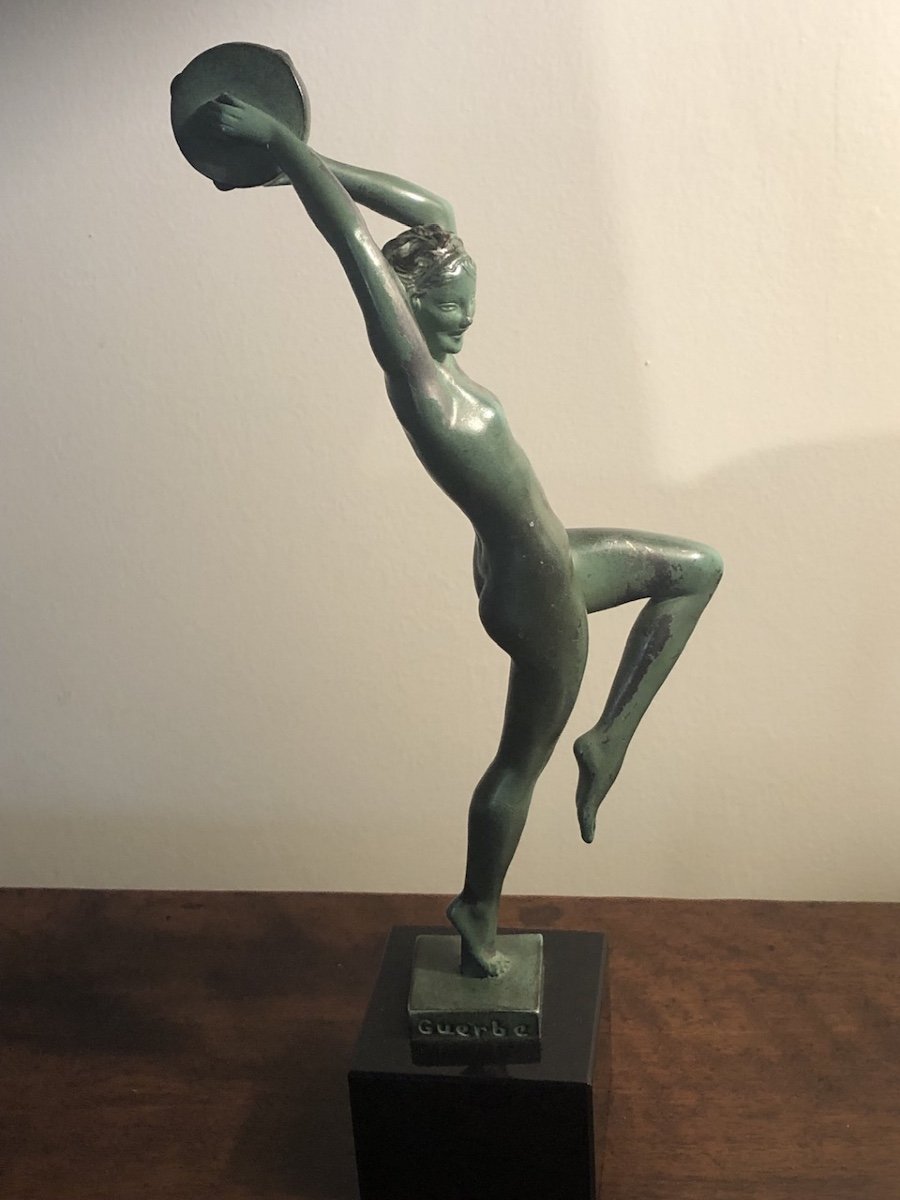 Raymonde Guerbe ( 1894-1995 ) « la Danseuse Nue Au Tambourin » Fonte D’art Patine Verte 