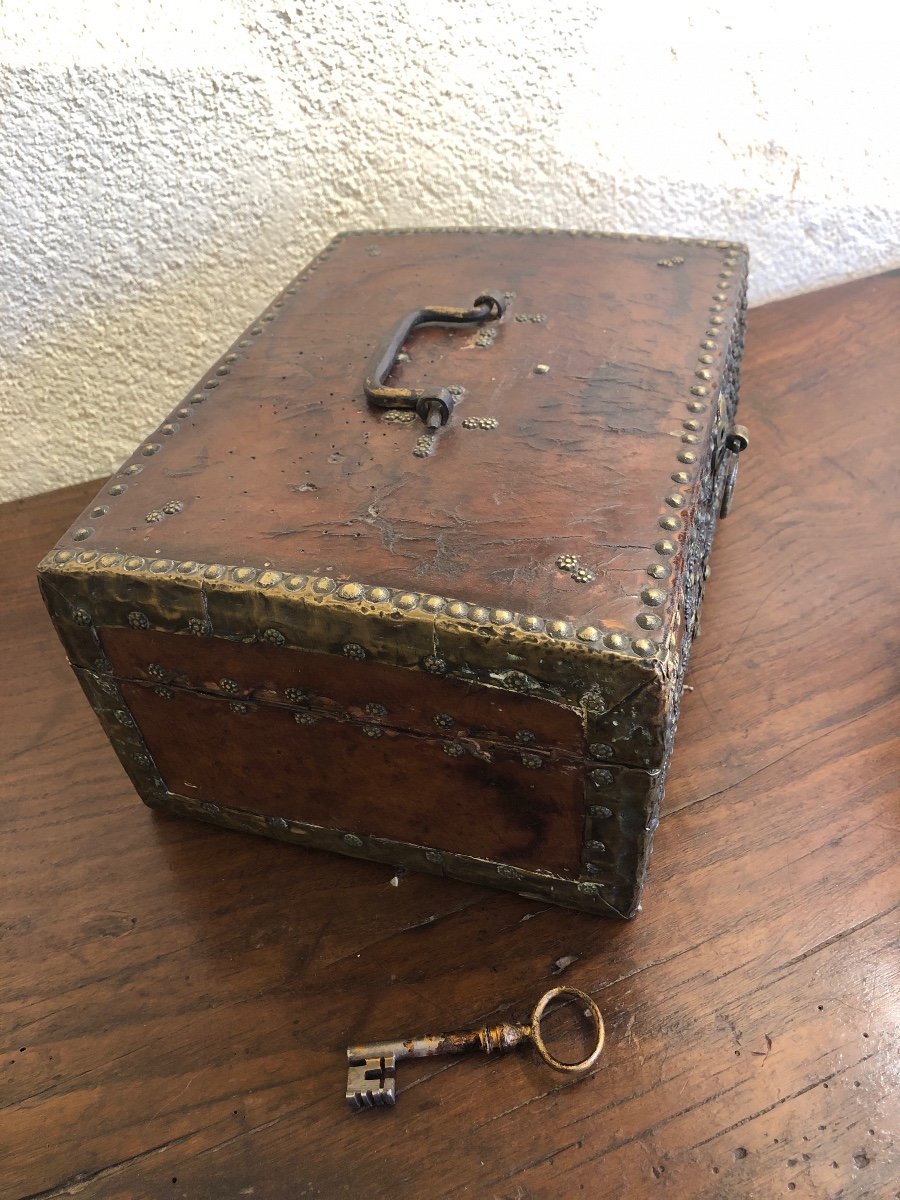 17th Century Leather Covered Wooden Core Box -photo-3