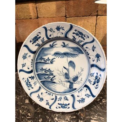 Plat En  Faïence De Delft En Camaïeu De Bleus  époque XVIII Eme 