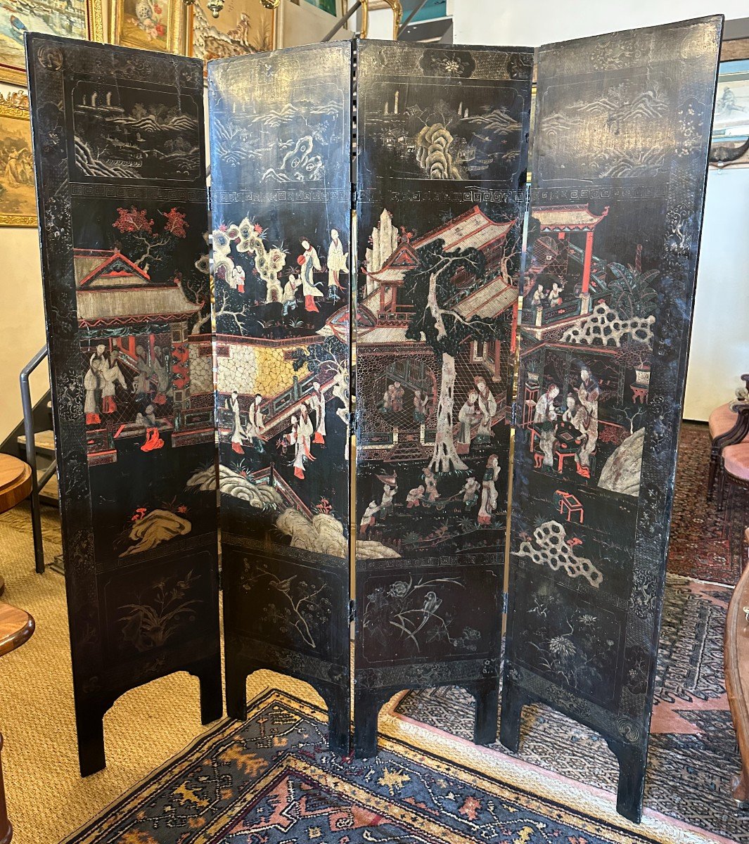 China Screen With Four Leaves In Black Lacquered Wood With Polychrome And Gold Decor XIXth Cent