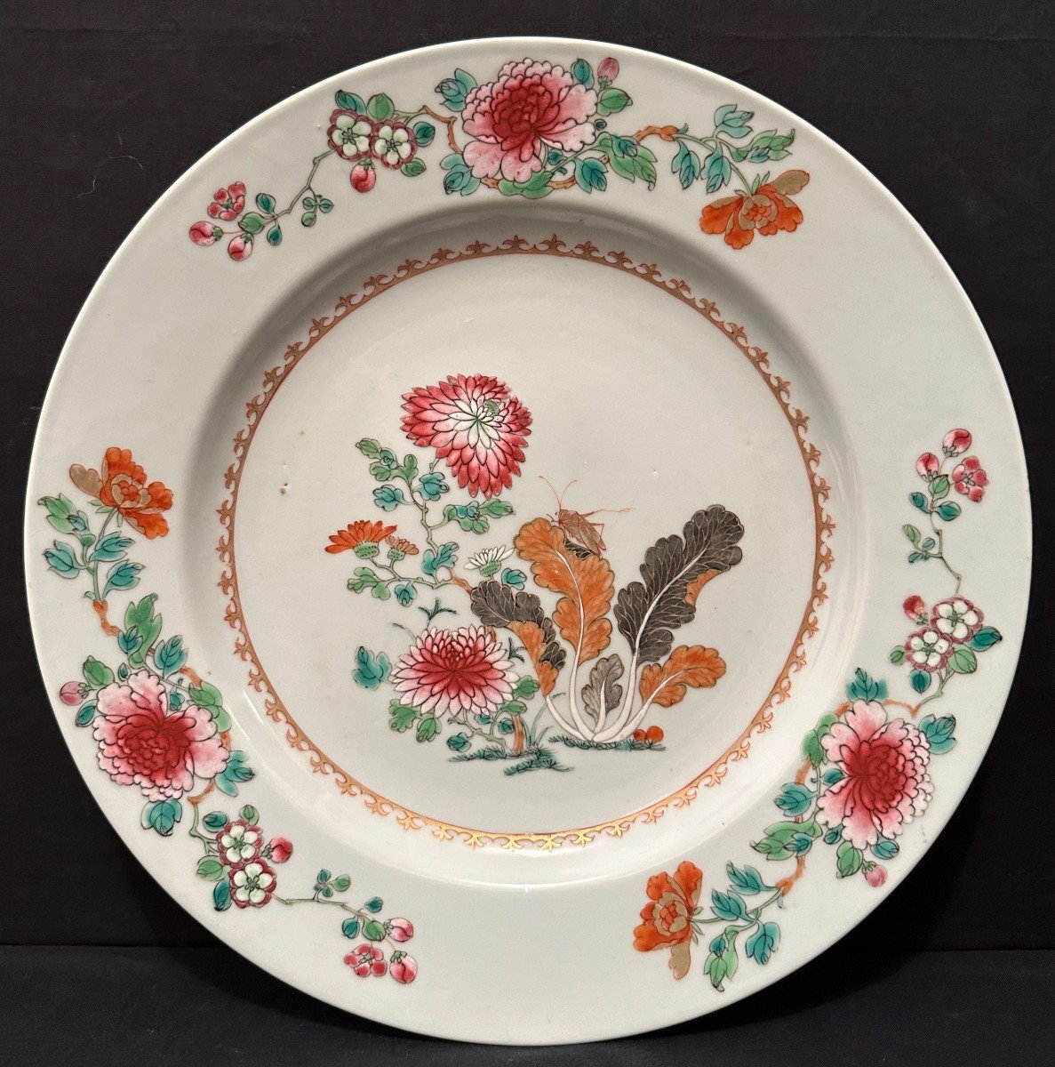 Chine Plat En Porcelaine Famille Rose Époque Qianlong XVIIIème ø 29 Cm