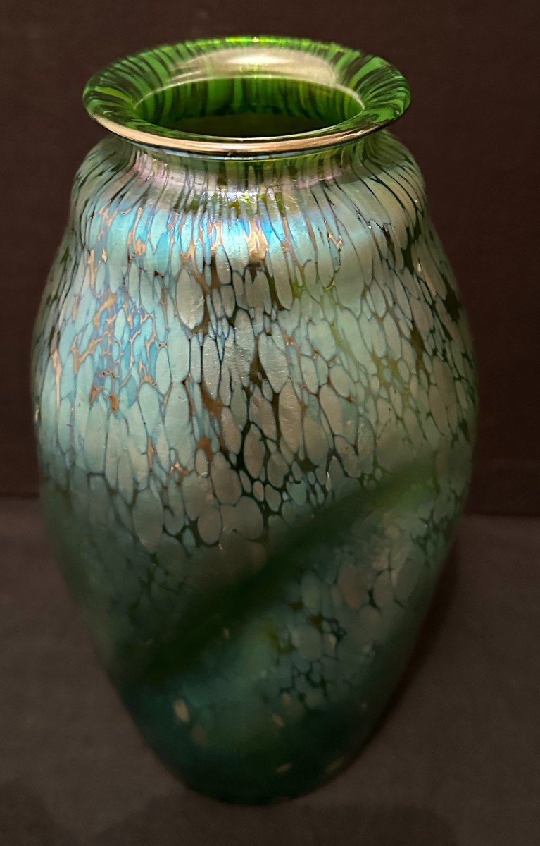 Vase Art Nouveau Crète Papillon Irisé Bleu Par Johann LOETZ 22,5 cm vers 1900-photo-3