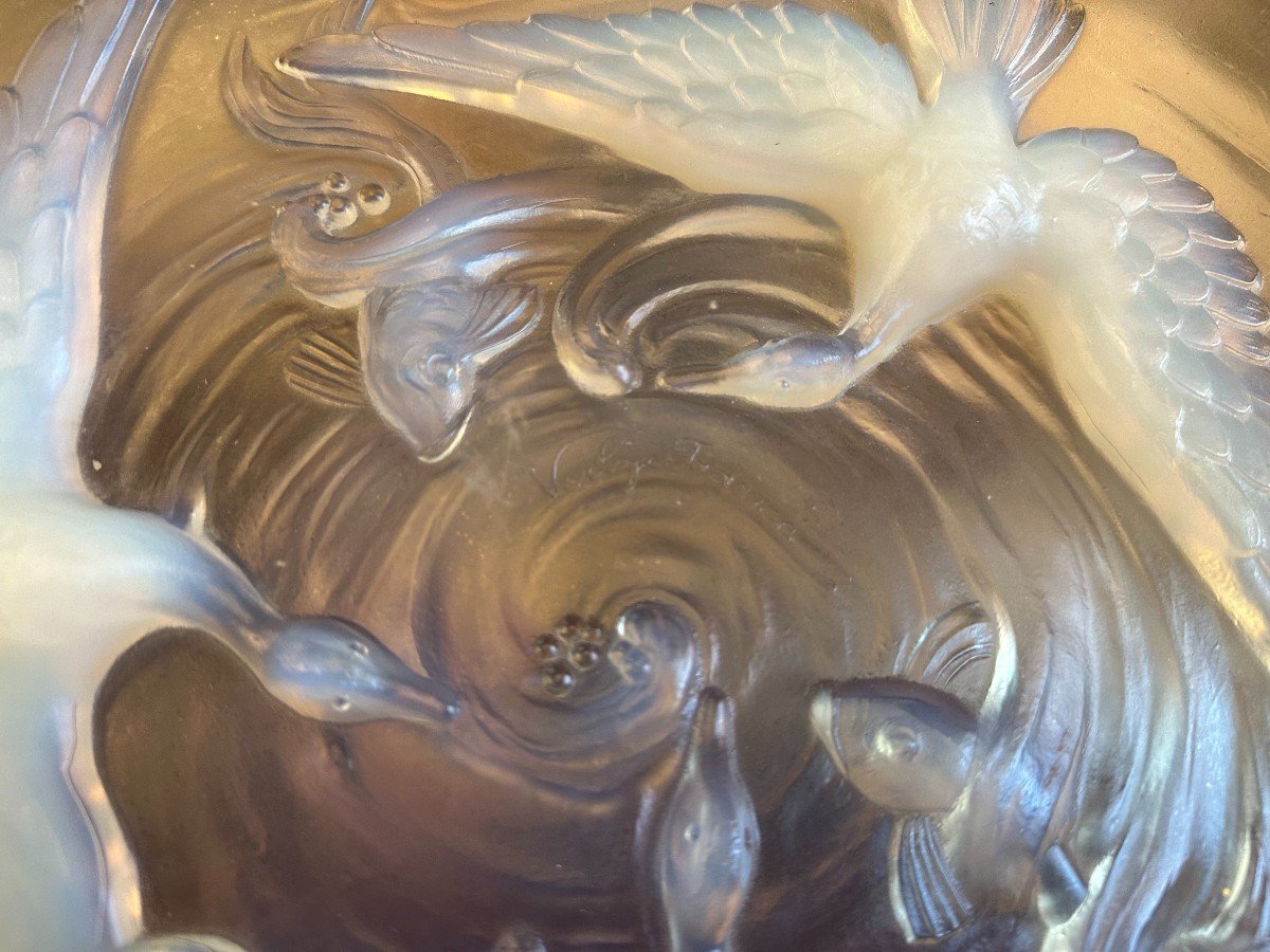 Verlys Large Art Deco Bowl With Ducks And Fish In Opalescent White Glass-photo-2