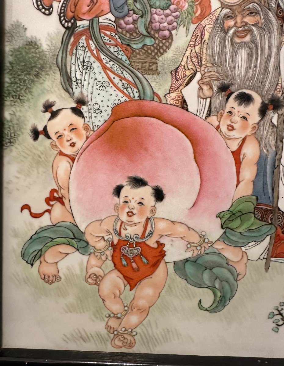 Chine Grande Plaque Porcelaine Décorée en Émaux Polychromes  De  Shouxing Et La Pêche Géante -photo-4