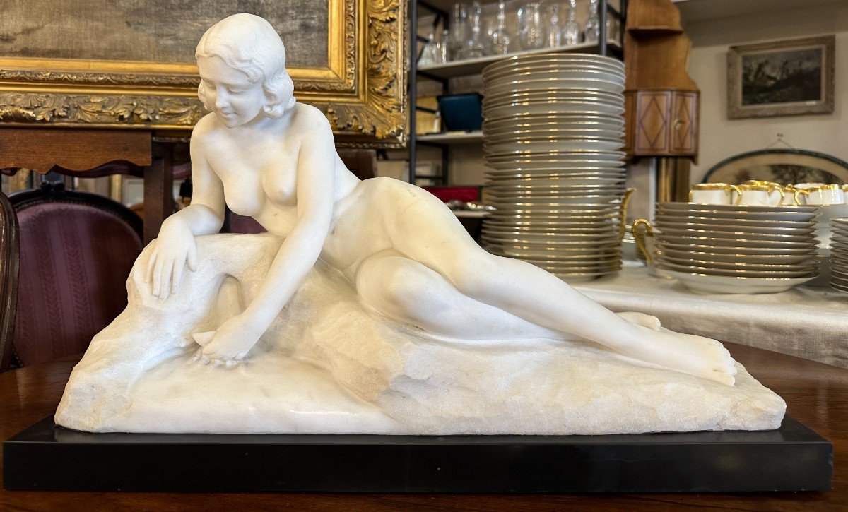 Important Art Deco Carrara Marble Sculpture Woman At The Source By L Morelli In Florence 