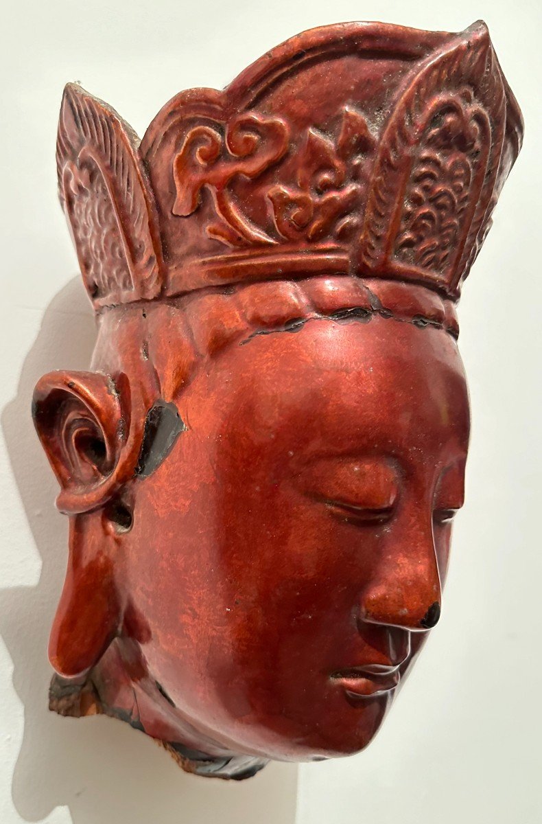 Vietnam Nha-ba-tha Head Of A Divinity In Gold-burnished Lacquered Wood, 19th Century-photo-1