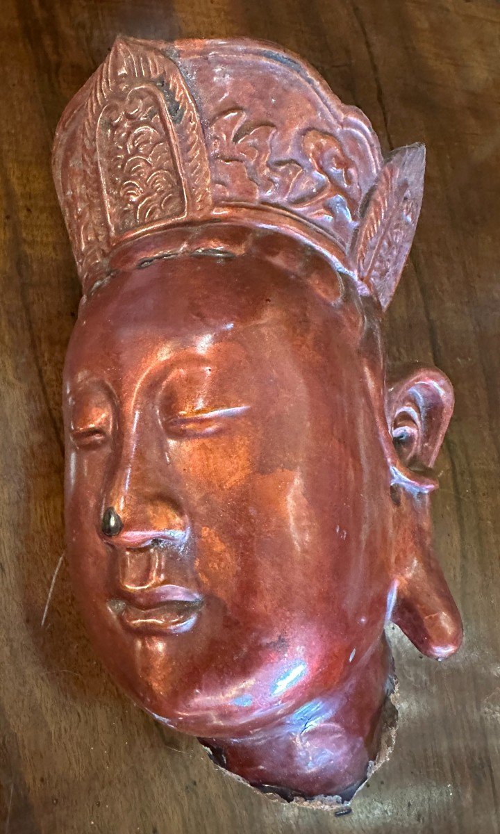 Vietnam Nha-ba-tha Head Of A Divinity In Gold-burnished Lacquered Wood, 19th Century