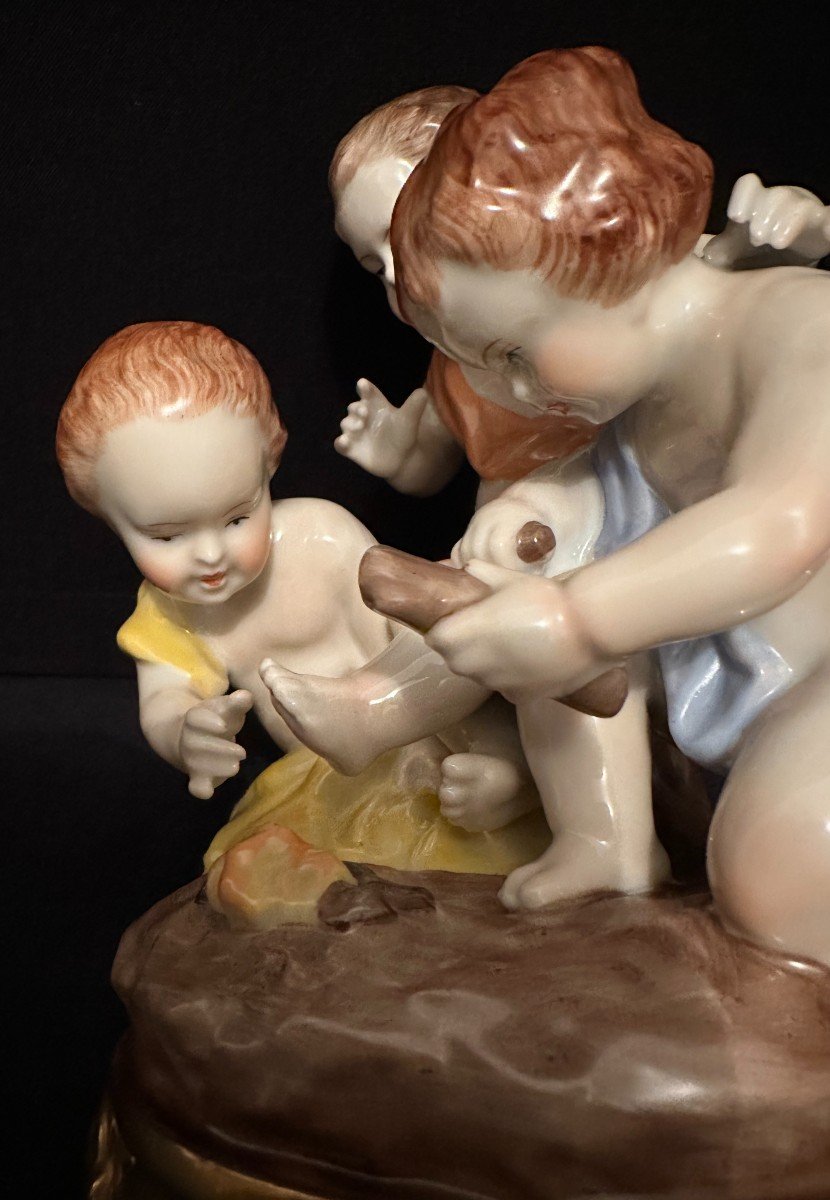 Capodimonte Porcelain Group Of Children Symbolizing Winter Early 20th Century-photo-4