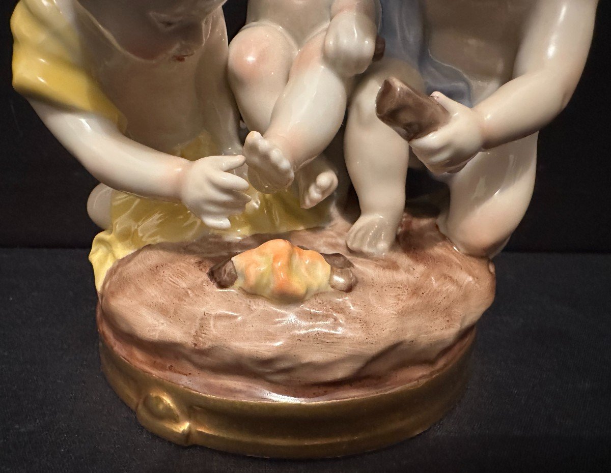 Capodimonte Porcelain Group Of Children Symbolizing Winter Early 20th Century-photo-5