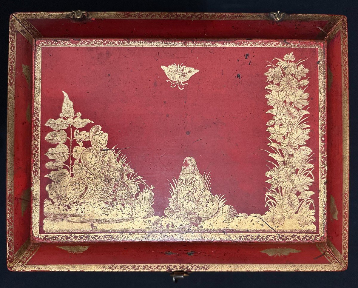 Martin Gold Varnish Wig Box On Red Background Louis XV Period 18th Century-photo-2