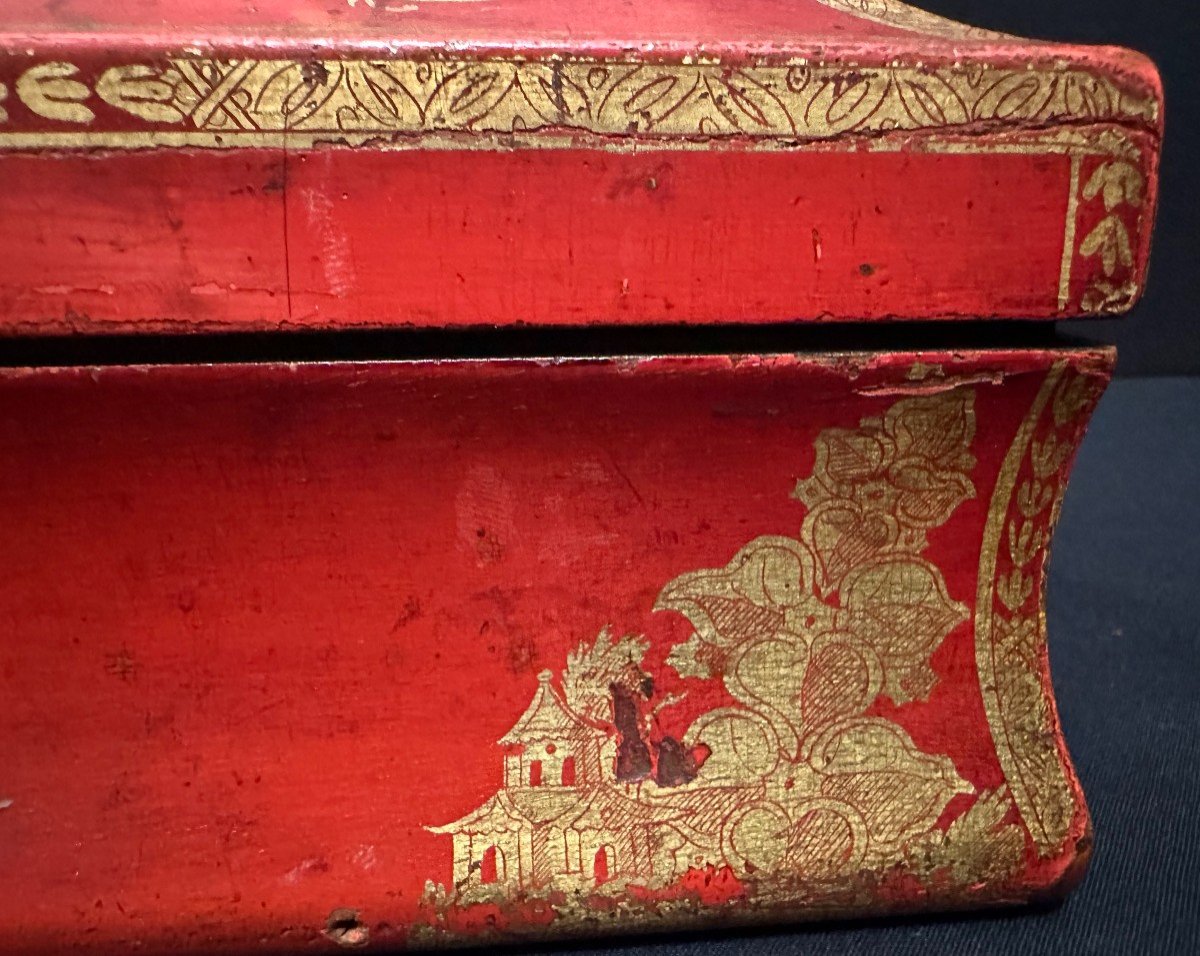 Martin Gold Varnish Wig Box On Red Background Louis XV Period 18th Century-photo-4