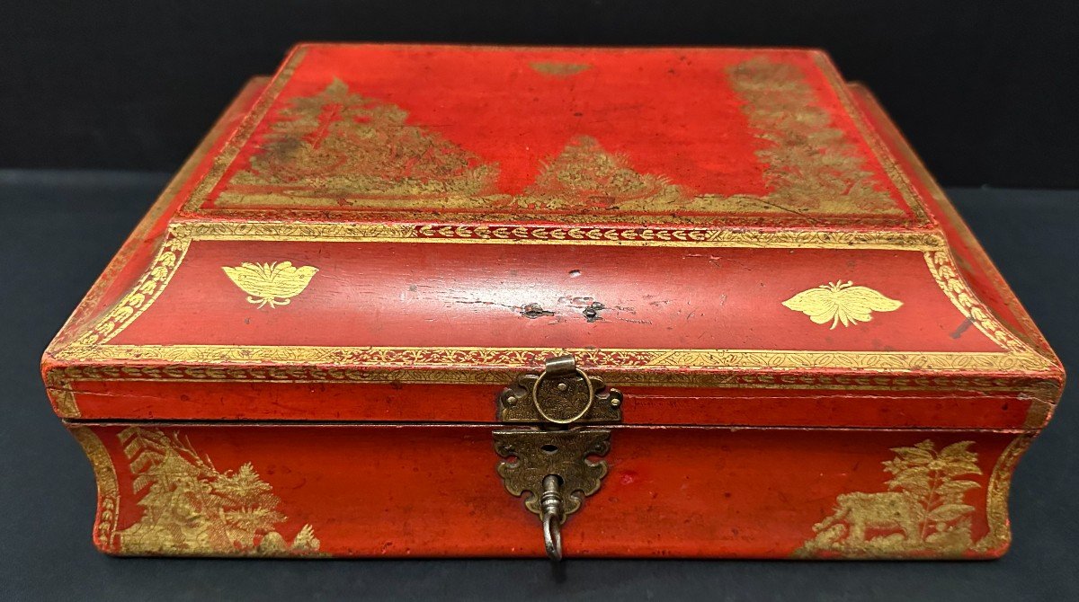 Martin Gold Varnish Wig Box On Red Background Louis XV Period 18th Century