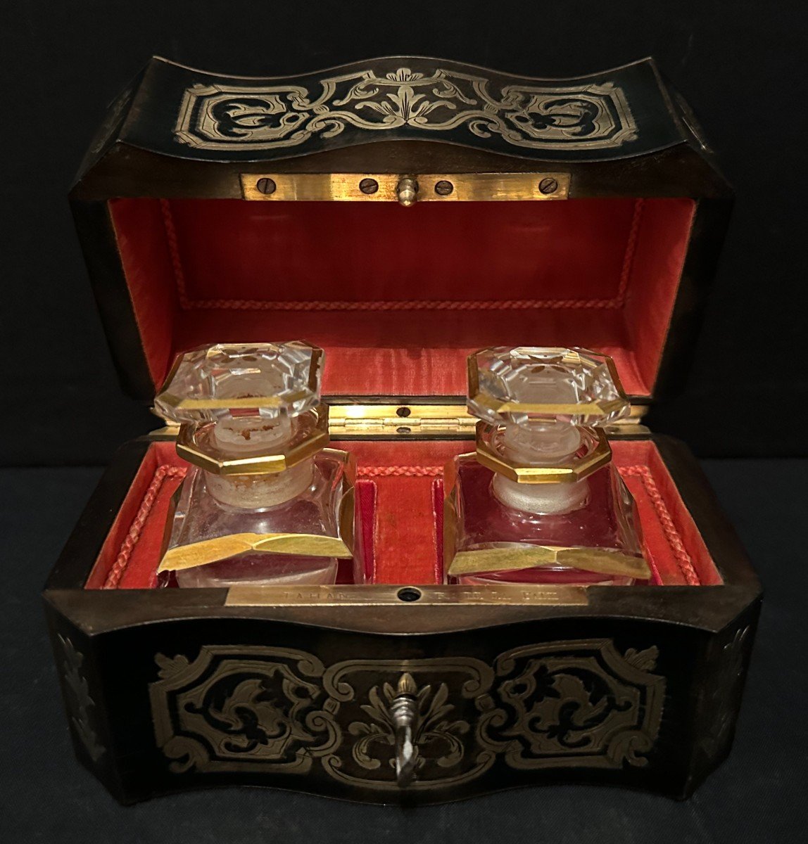 Coffret à Parfum Marqueterie Boulle Flacons Baccarat Par Tahan époque Napoléon III