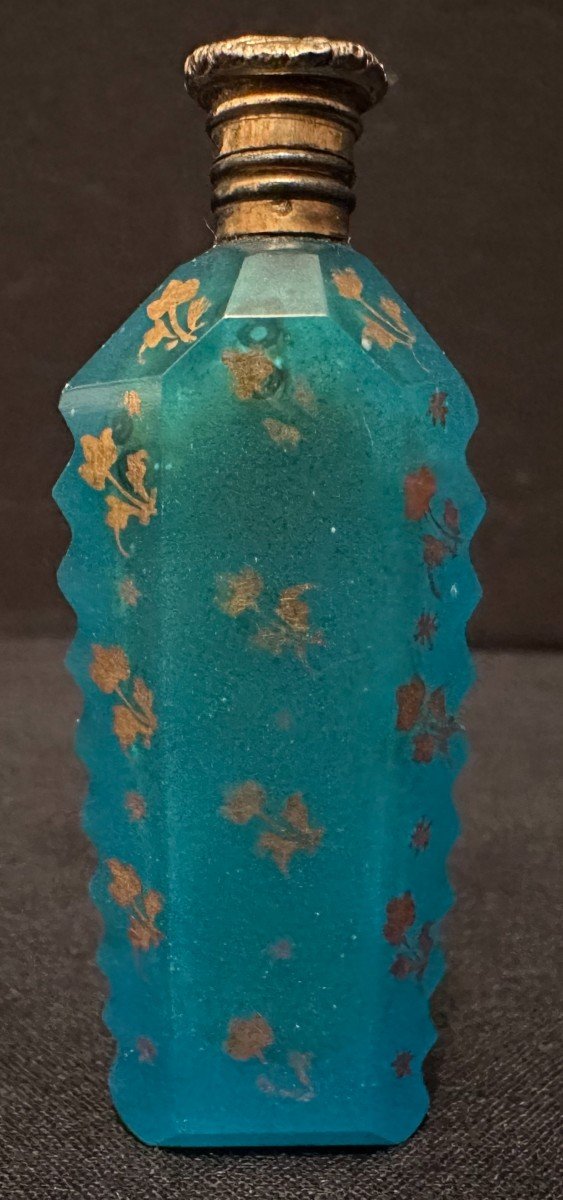 Blue Opaline Salt Bottle Cut Enhanced With Gilding Mounted In Silver Vermeil Circa 1840-photo-2