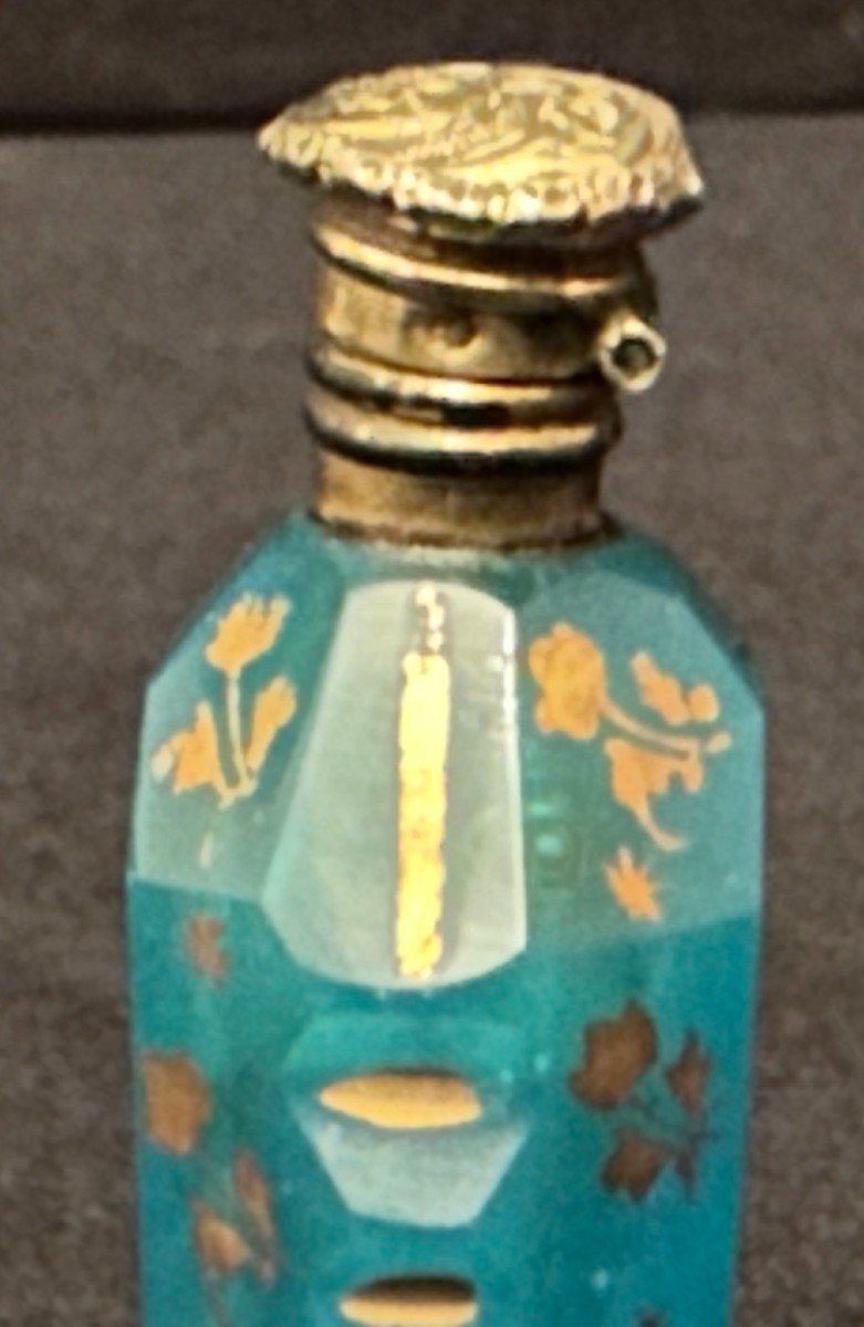 Blue Opaline Salt Bottle Cut Enhanced With Gilding Mounted In Silver Vermeil Circa 1840-photo-7