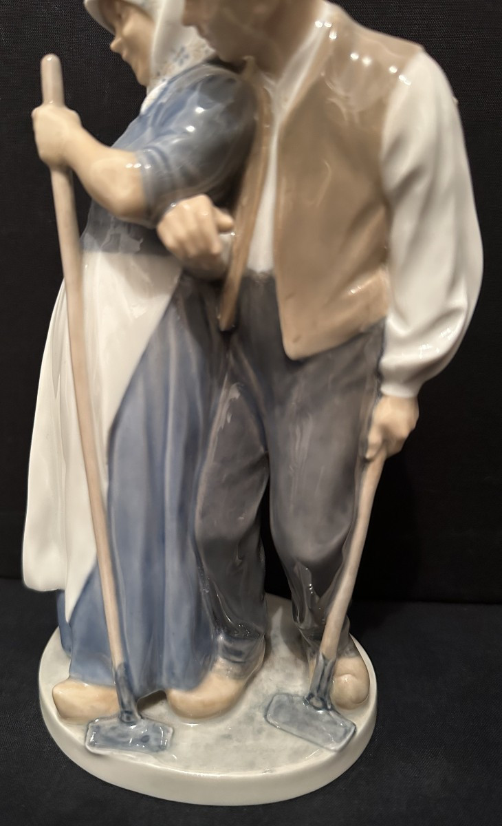 Royal Copenhagen Porcelain Peasant Couple By Christian Thomsen (1860-1921) Denmark-photo-4