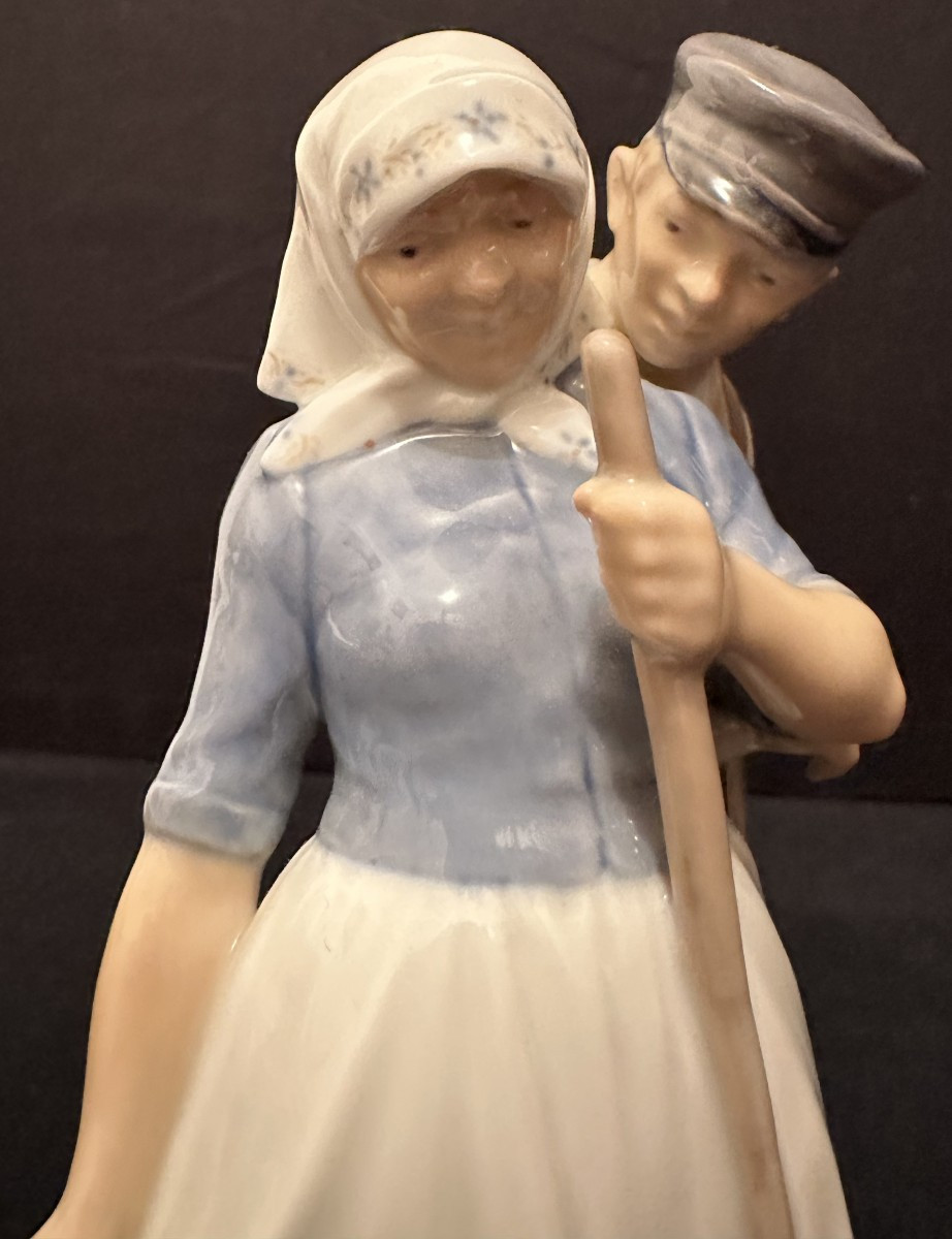 Royal Copenhagen Porcelain Peasant Couple By Christian Thomsen (1860-1921) Denmark-photo-5