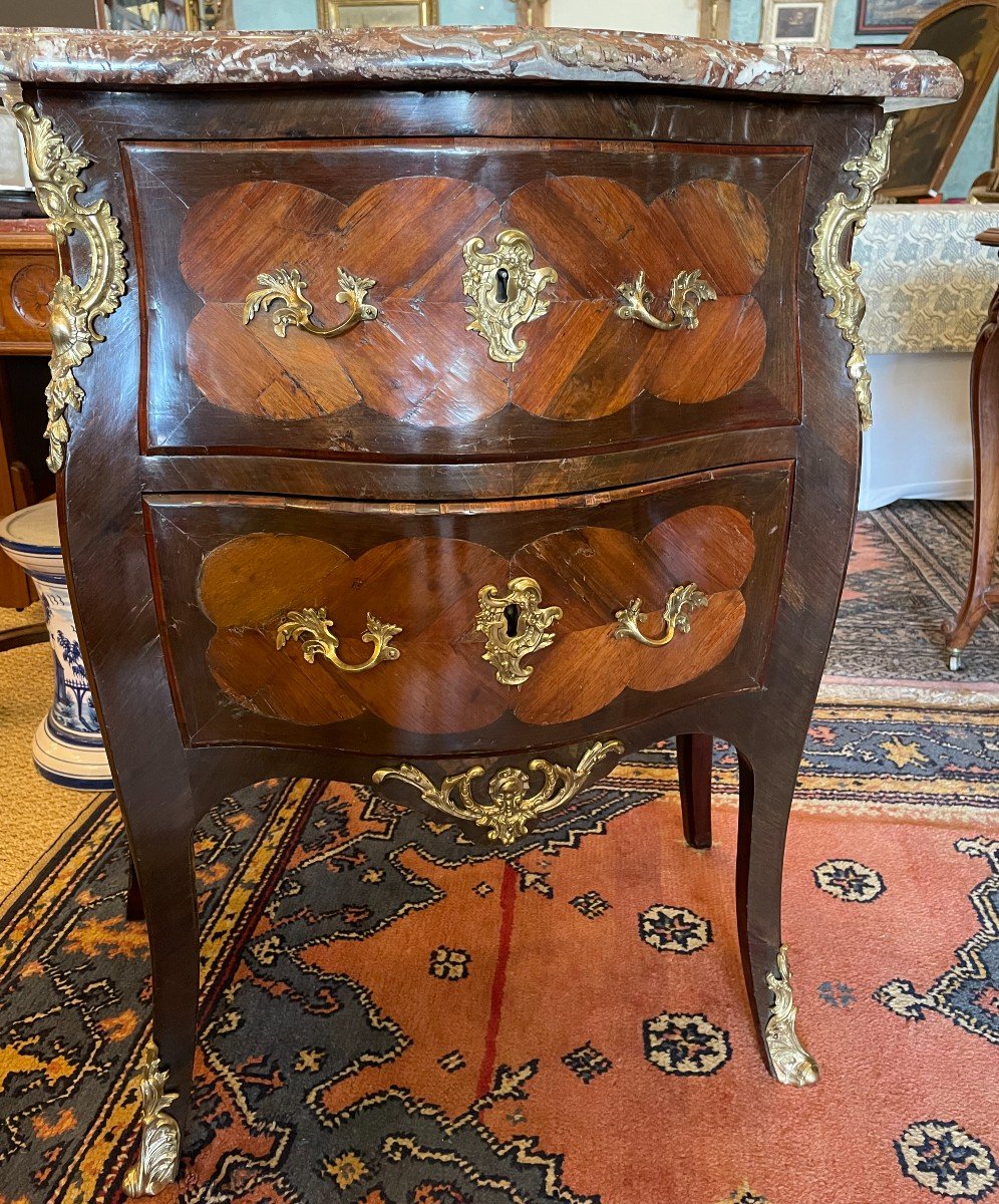 Petite Commode en Sauteuse Louis XV d'Entre-deux Marqueterie époque XVIIIème-photo-2