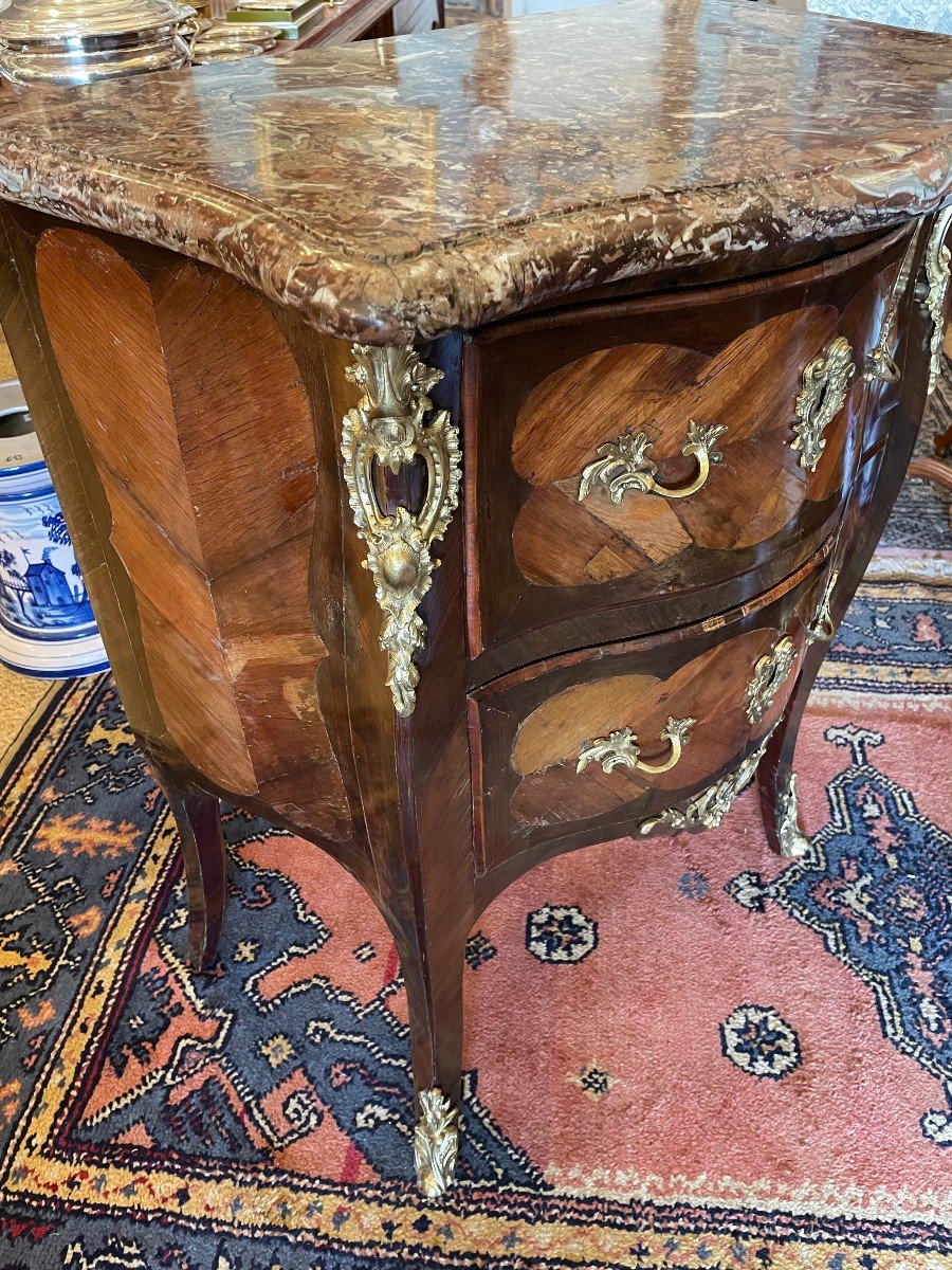 Petite Commode en Sauteuse Louis XV d'Entre-deux Marqueterie époque XVIIIème-photo-3