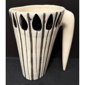 Pitcher N 27 Decorated With Black Spears By Roger Capron In Vallauris 1953