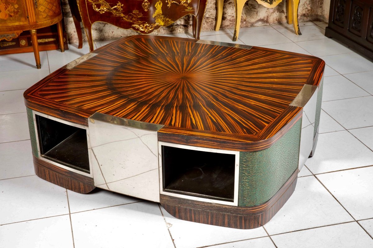 Tres Important Table Basse Art Deco