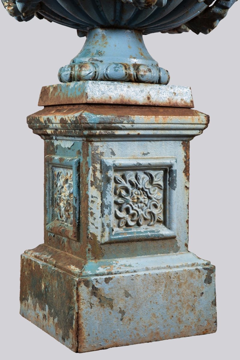 Pair Of Large Cast Iron Basins -photo-5