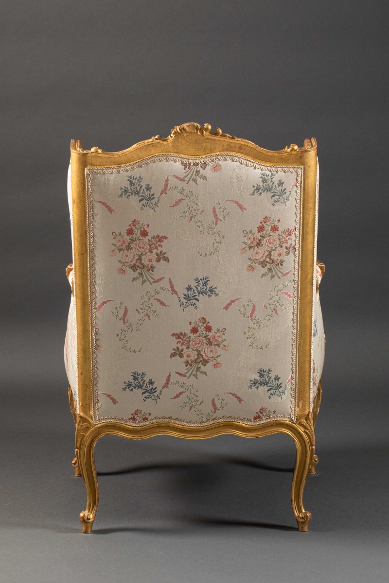 Pair Of Louis XV Style Bergeres In Gilded Wood -photo-8