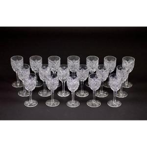 Cristallerie Saint Louis, 18 Glasses Model "florence"