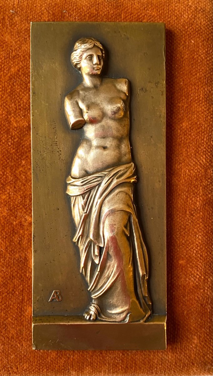 “venus De Milo”. Bronze Medal Early 20th Century.