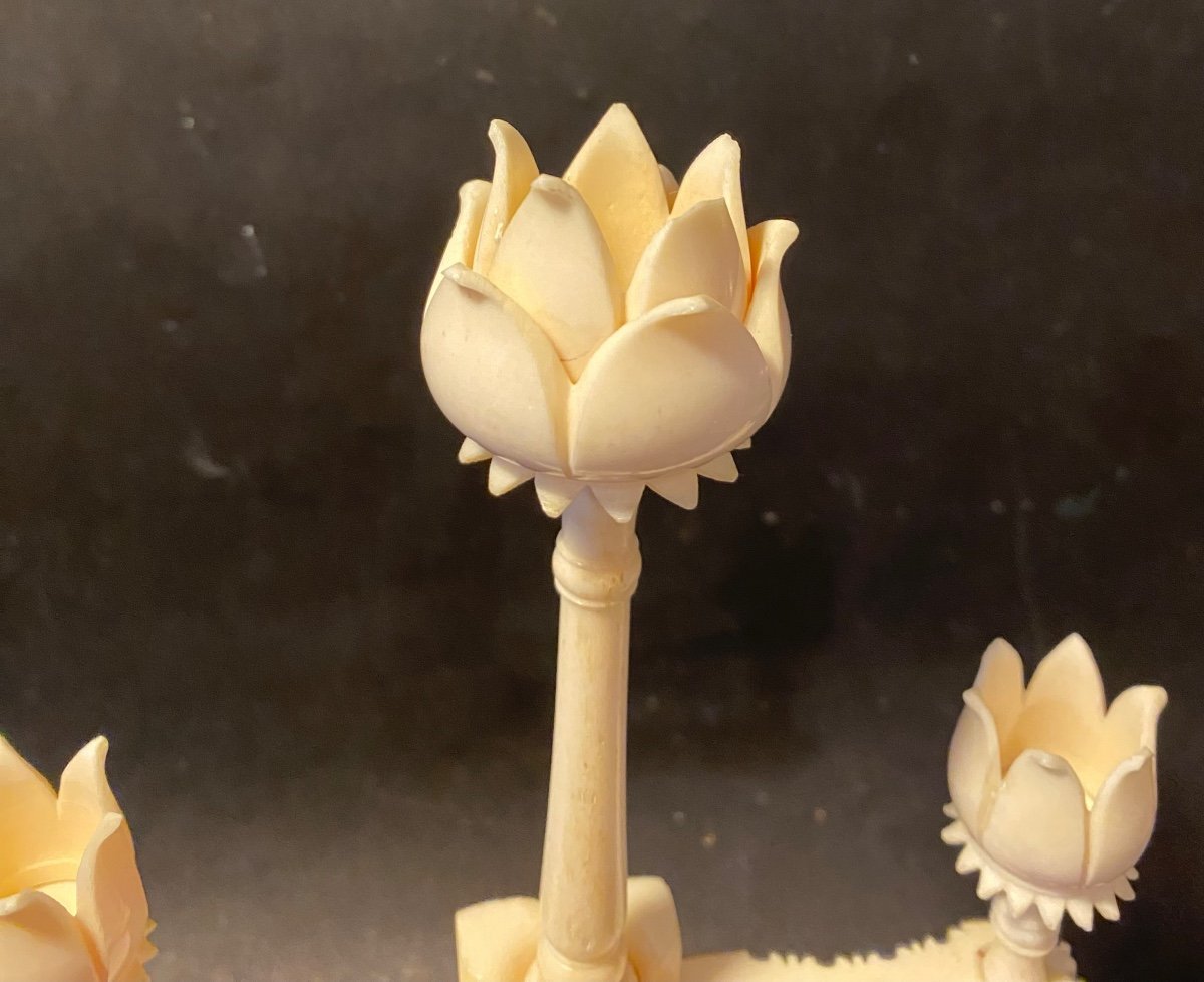 Candlestick With Three Lights In Carved Bone On A Wooden Base. Mid 20th Century. Lotus Decor.-photo-4