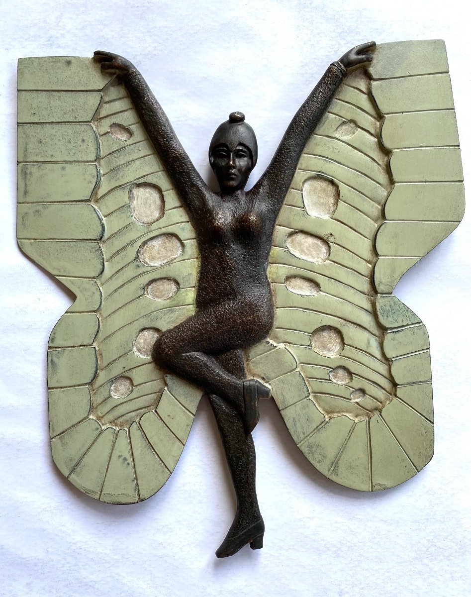 “ Femme Papillon”. Plaque Bas-relief En Bronze Art Déco. France Début XXème.