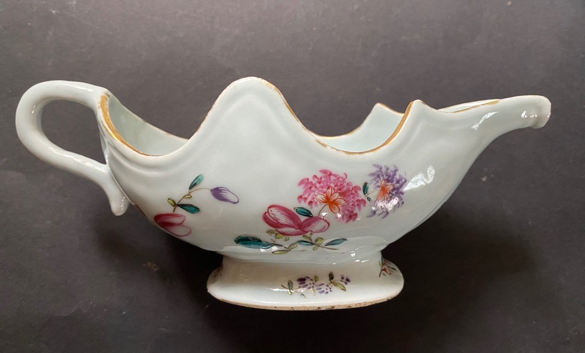  18th Century Porcelain Gravy Boat. India Company. Floral Decor.-photo-2