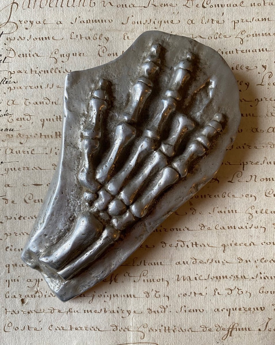  Aram. Skeleton Of A Hand. Cast Aluminum Paperweight. 20th Century. Curiosity. 