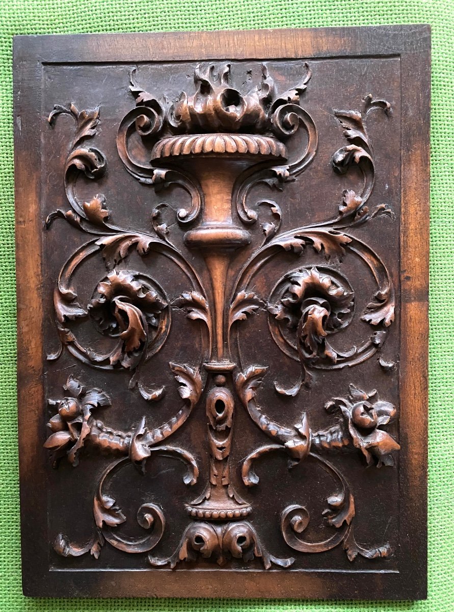 Decorative Panel In Solid Wood. 19th Century. Renaissance Style Bas-relief Sculpture. 