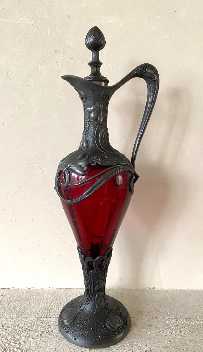 Aiguière Art Nouveau. Verre Rouge Et Garniture En étain. -photo-2