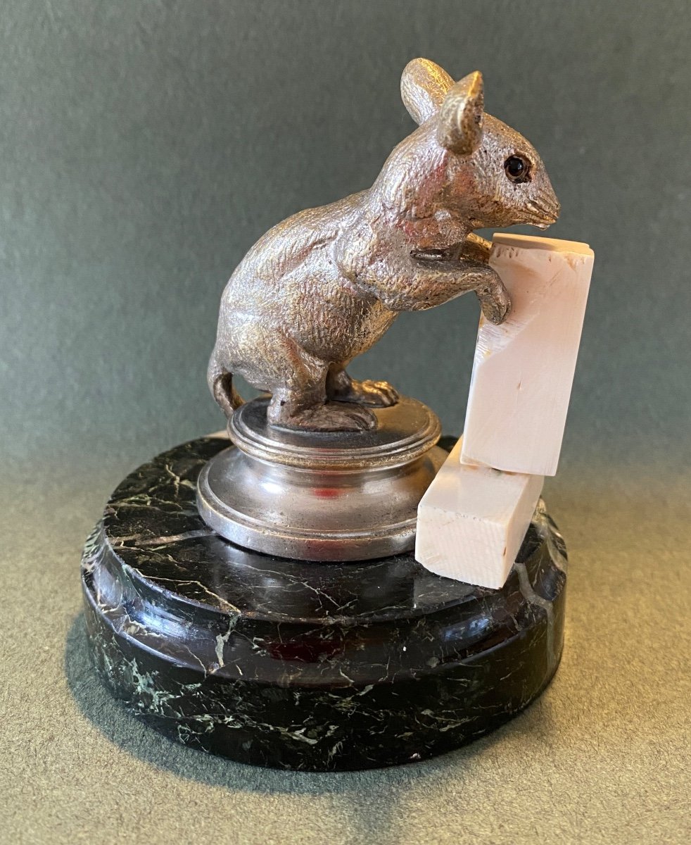 Mouse Nibbling On A Sugar Cube. 19th Century Silver-plated Bronze Sculpture. -photo-3