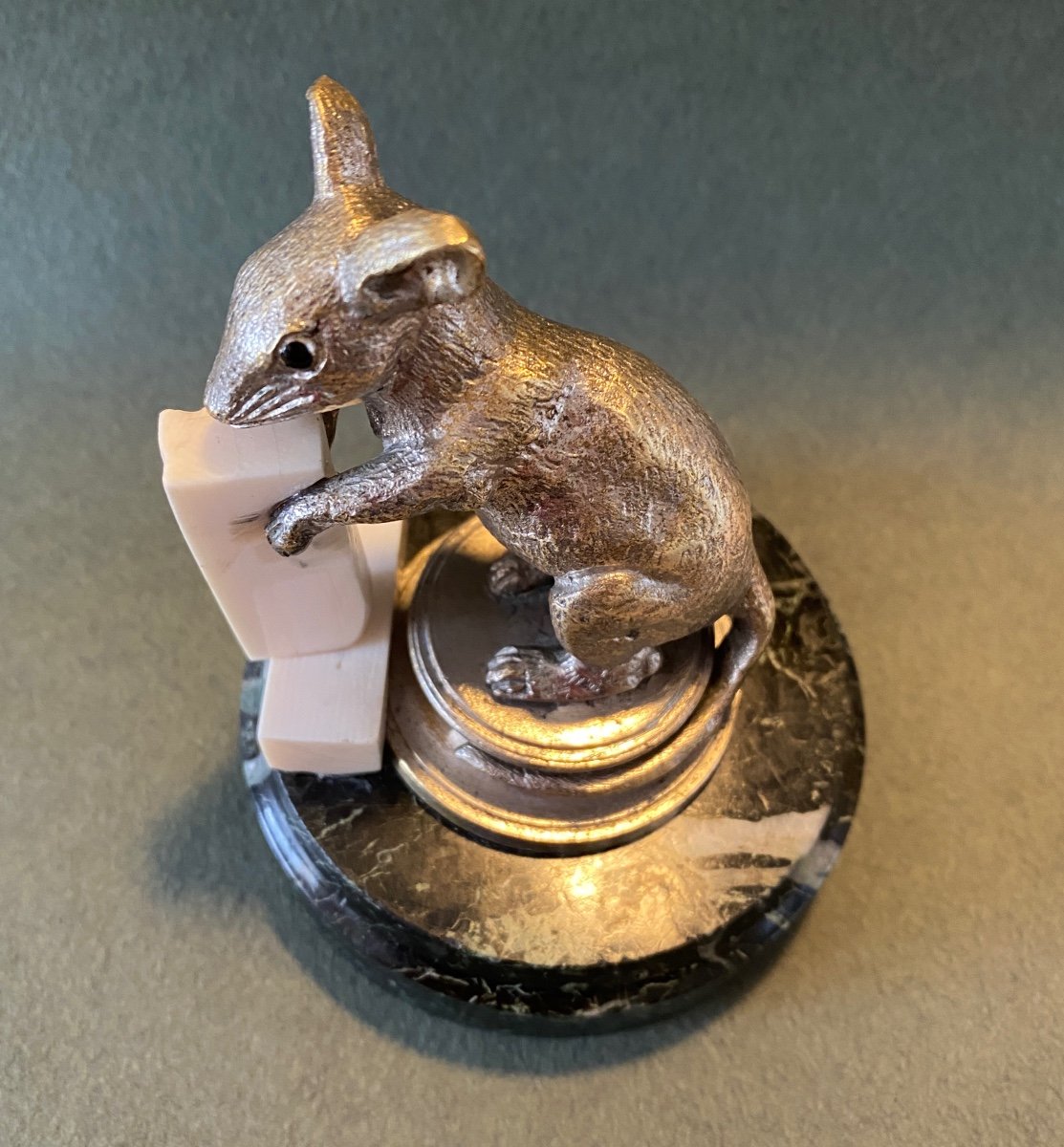 Mouse Nibbling On A Sugar Cube. 19th Century Silver-plated Bronze Sculpture. -photo-1