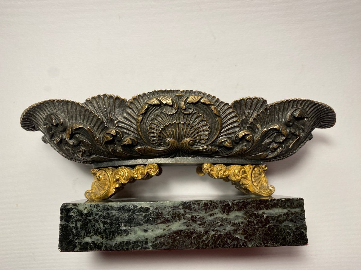 Bronze Pen Tray / Pen Holder, Early 19th. Shell And Acanthus Decor With Two Patinas -photo-1