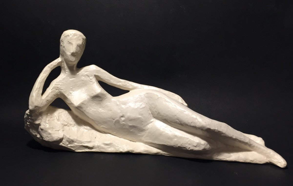 Nu Allongé. Sculpture En Porcelaine. Hermann Leitherer. 1968.