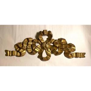 Large Knotted Ribbon In Carved And Gilded Wood In Louis XVI Style. France 19th Century.