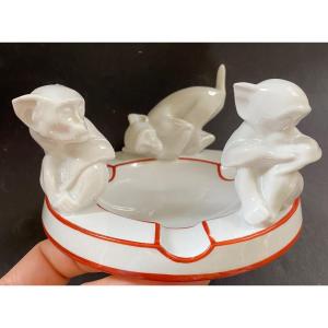 Marcel Bever. Ashtray / Empty Pockets In Art Deco Porcelain. Three Little Monkeys. 