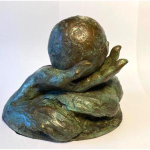 Mara Dominioni. Sculpture En Bronze. Presse-papier. Main  Portant Un Globe Terrestre. 