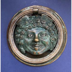 19th Century Patinated Bronze Door Knocker. Head Of Medusa / Gorgon After The Antique. 