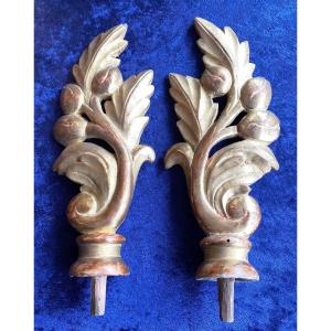 Pair Of 19th Century Carved And Gilded Wooden Decorative Elements. Plant Motif. 