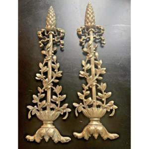 Pair Of 19th Century Ornamental Bronzes. Thyrses With Ribbons And Laurel Stems